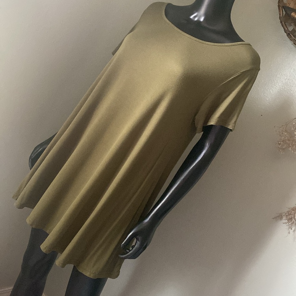 LARACE Olive Green Short Sleeve Dress Tee - Picture 5 of 11
